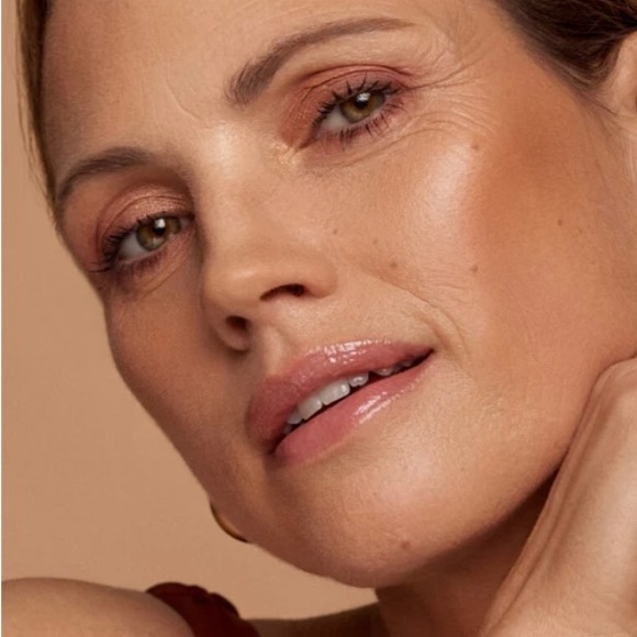 CIATE LONDON Brazilian Glow Eyeshadow Palette
24-Pan Eyeshadow Palette - Picture 7 of 12